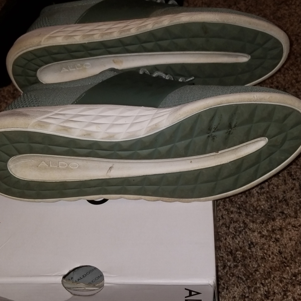 sneakers - Picture 3 of 3